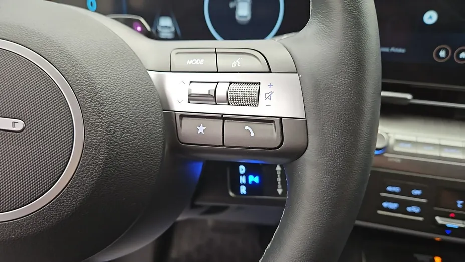 HYUNDAI Kona -