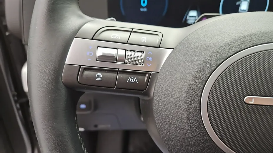 HYUNDAI Kona -