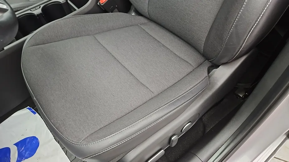 HYUNDAI Kona -