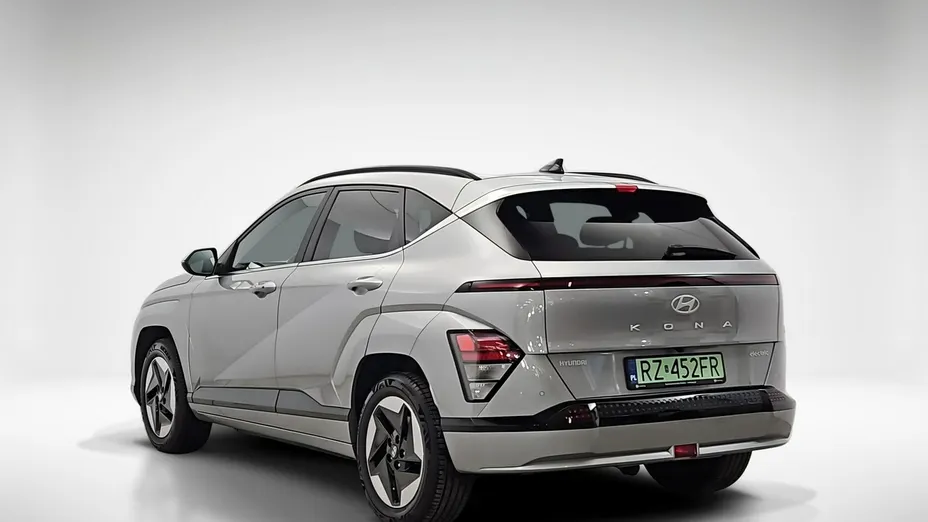 HYUNDAI Kona -
