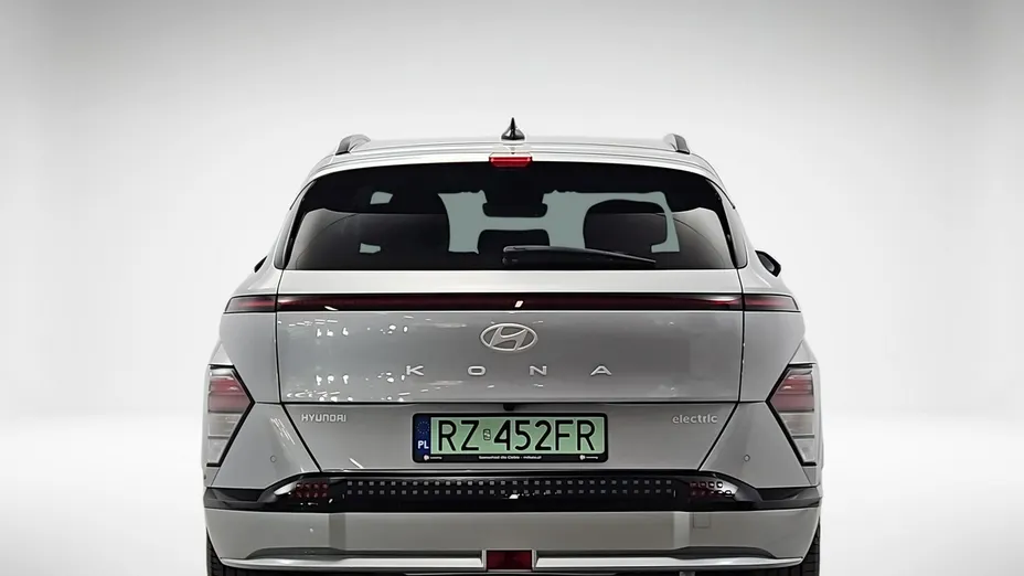 HYUNDAI Kona -