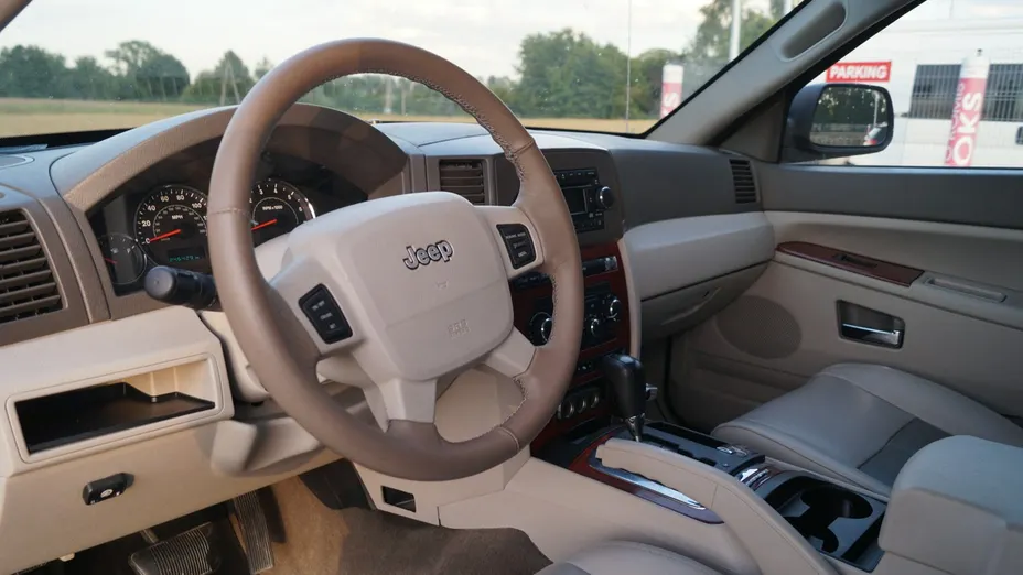 JEEP Grand Cherokee -