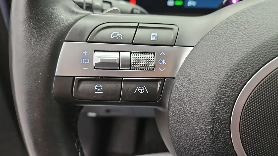 HYUNDAI Kona -
