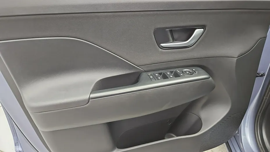 HYUNDAI Kona -