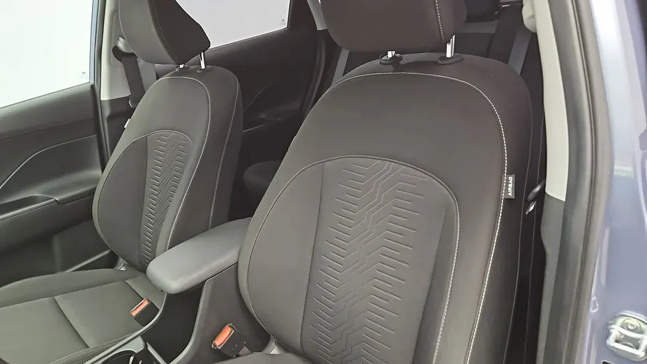 HYUNDAI Kona -