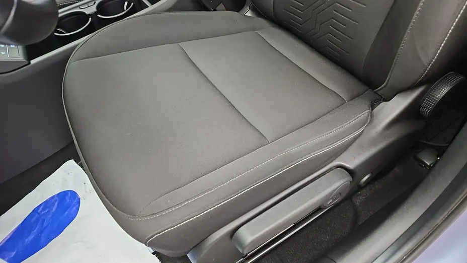 HYUNDAI Kona -