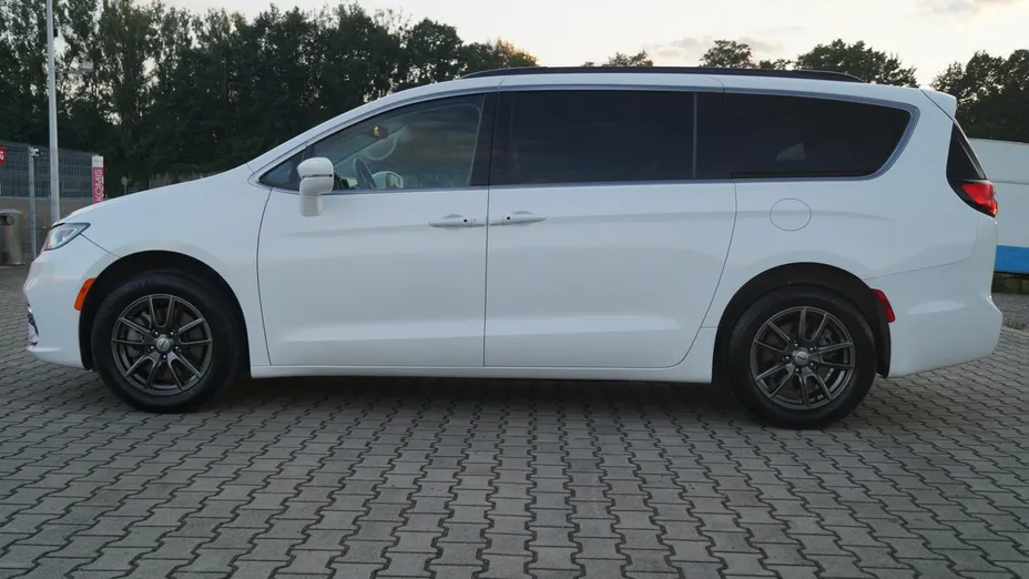 CHRYSLER Pacifica -