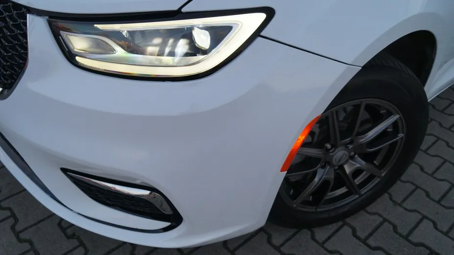 CHRYSLER Pacifica -