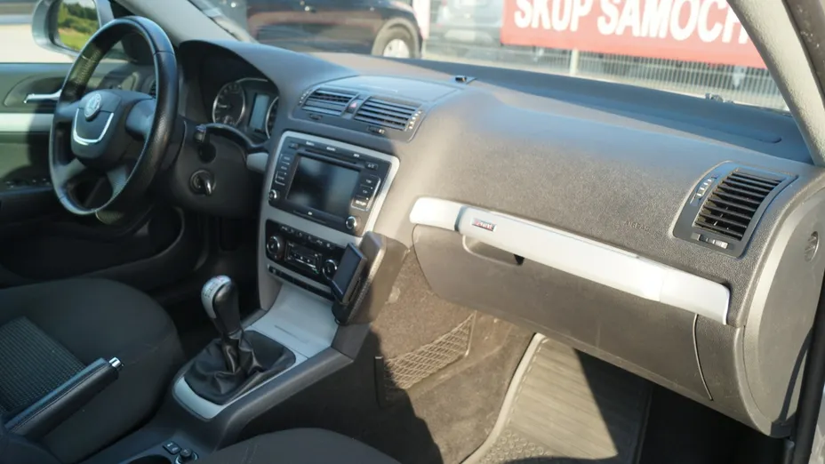 SKODA Octavia -
