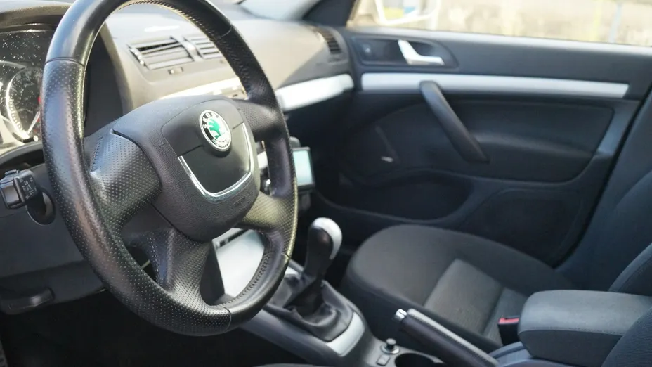 SKODA Octavia -
