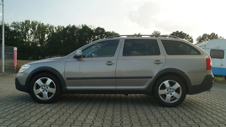 SKODA Octavia -