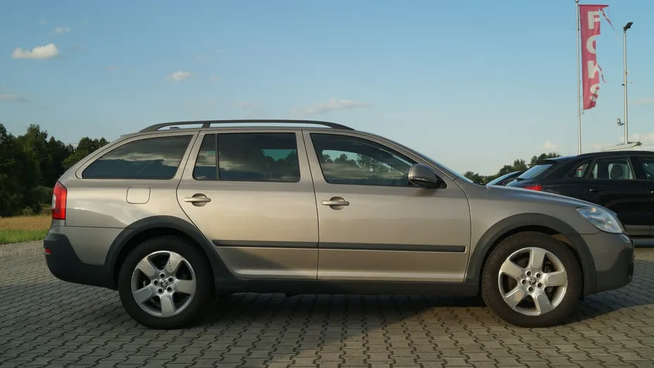 SKODA Octavia -