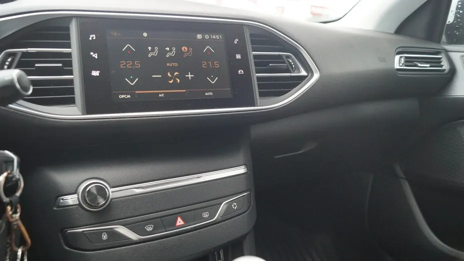 PEUGEOT 308 -