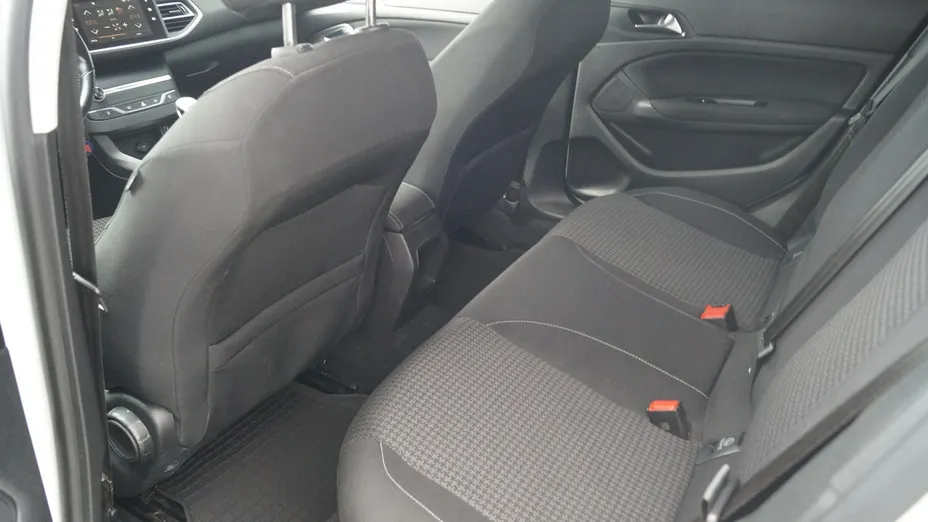 PEUGEOT 308 -
