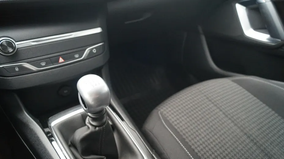 PEUGEOT 308 -