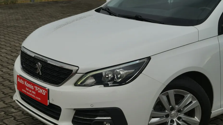 PEUGEOT 308 -