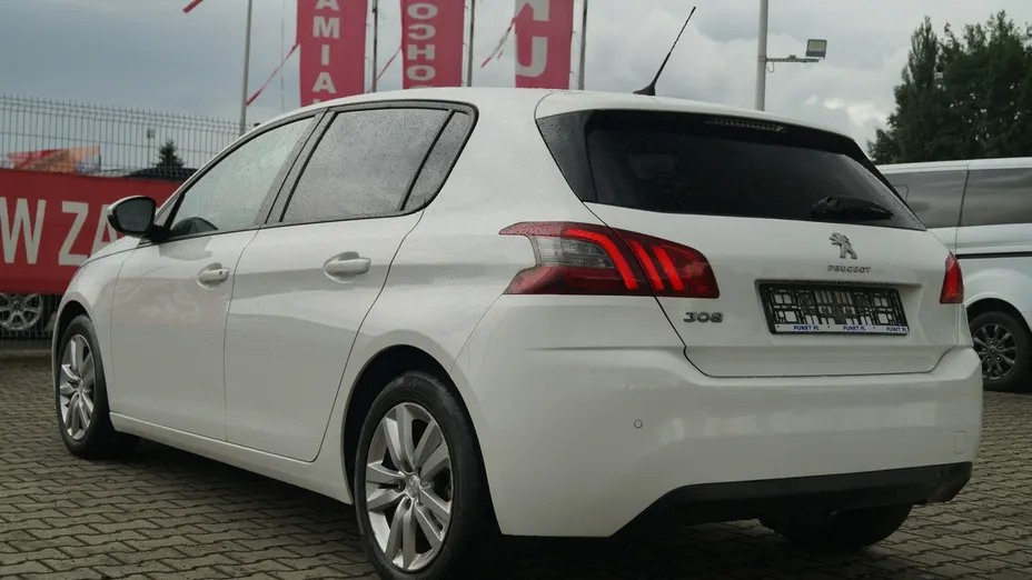 PEUGEOT 308 -