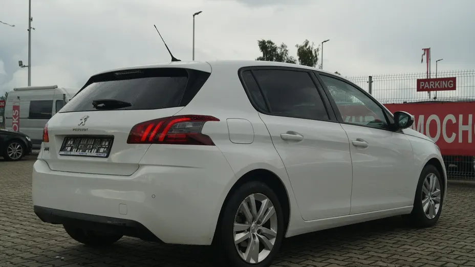 PEUGEOT 308 -