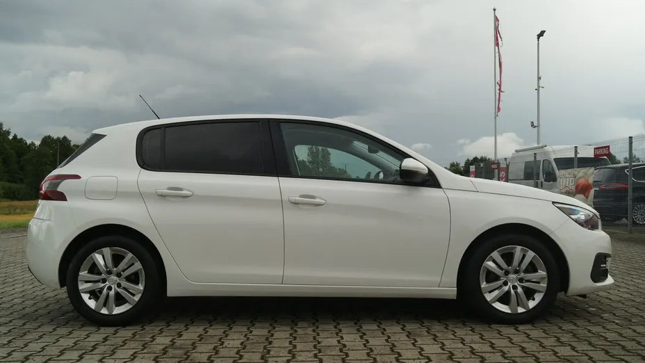 PEUGEOT 308 -