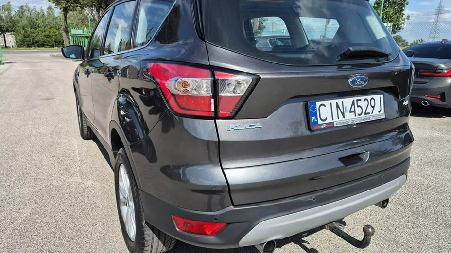 FORD Kuga -
