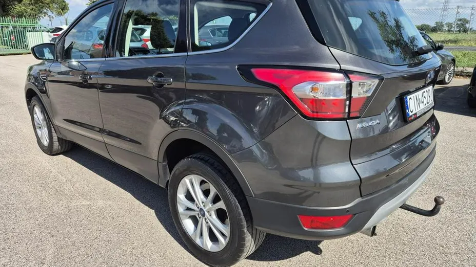 FORD Kuga -