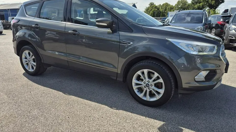 FORD Kuga -