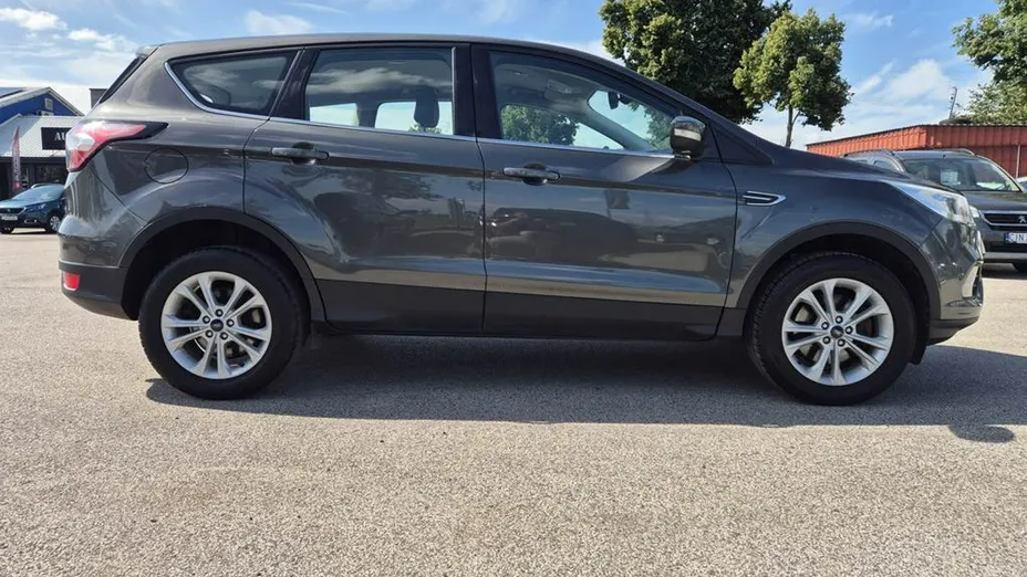FORD Kuga -
