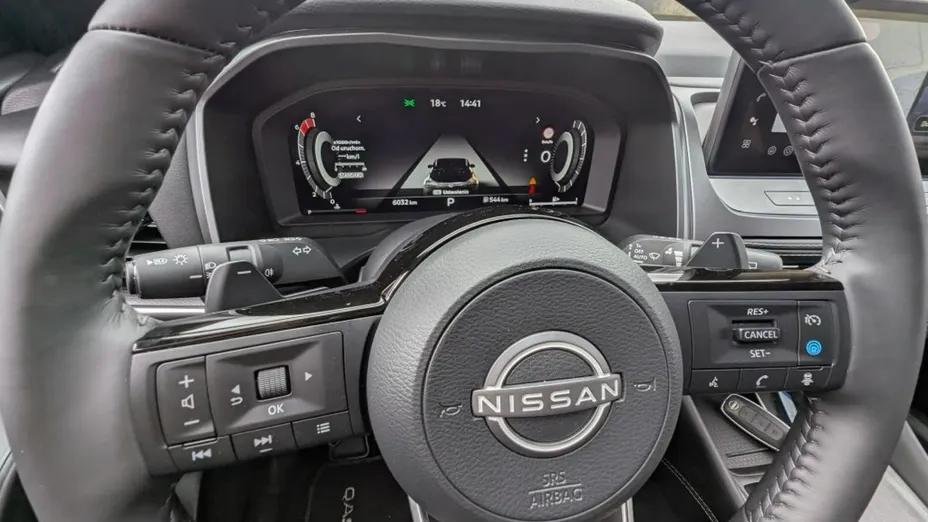 NISSAN Qashqai -