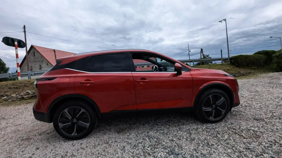 NISSAN Qashqai -