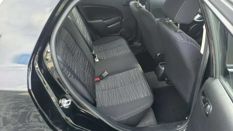 MAZDA 2 -