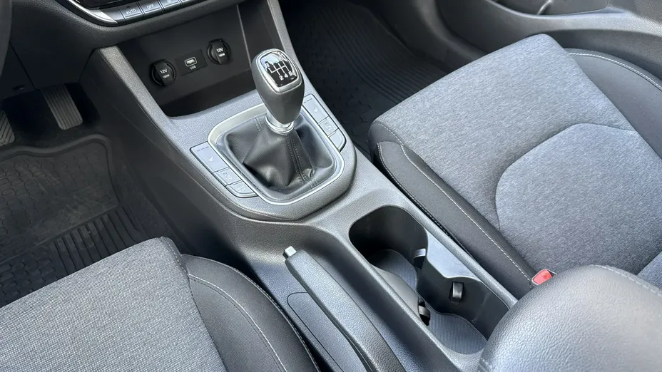 HYUNDAI i30 -