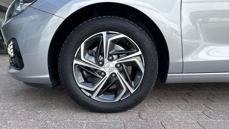 HYUNDAI i30 -