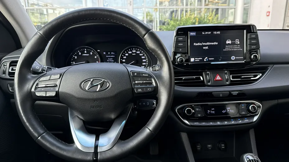 HYUNDAI i30 -