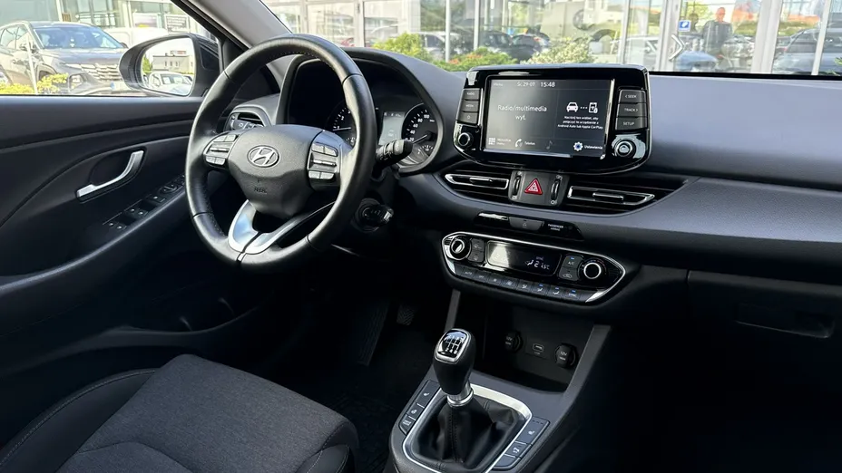 HYUNDAI i30 -