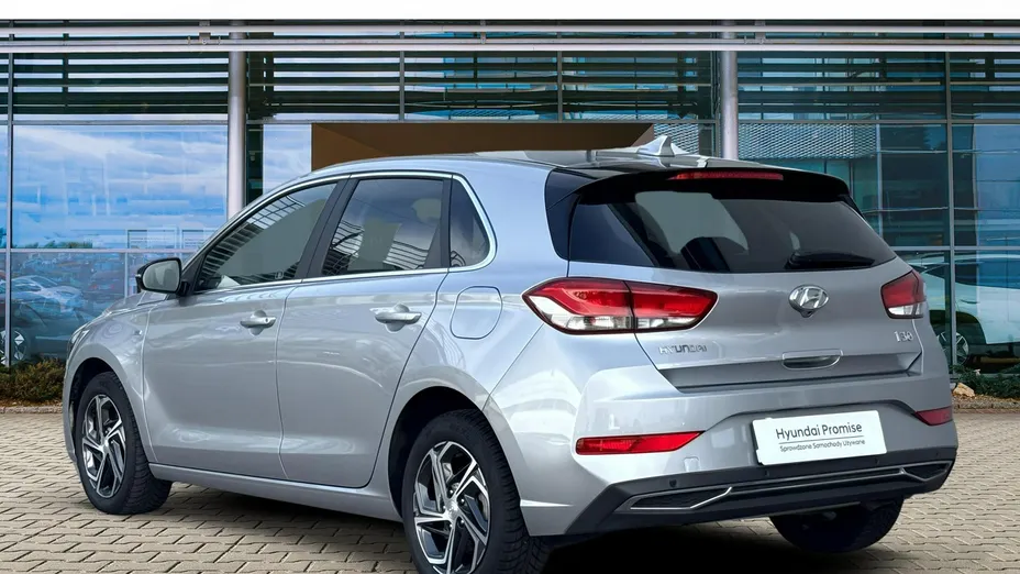 HYUNDAI i30 -