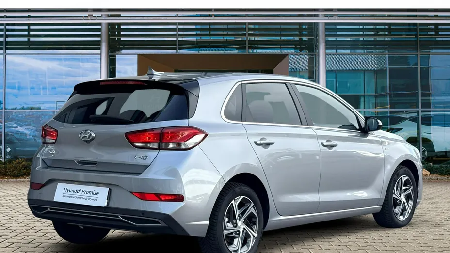 HYUNDAI i30 -
