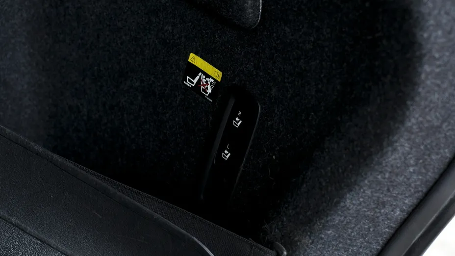 VOLVO XC40 -