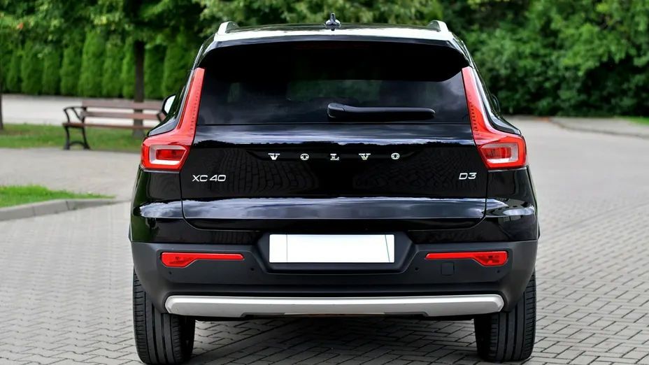 VOLVO XC40 -
