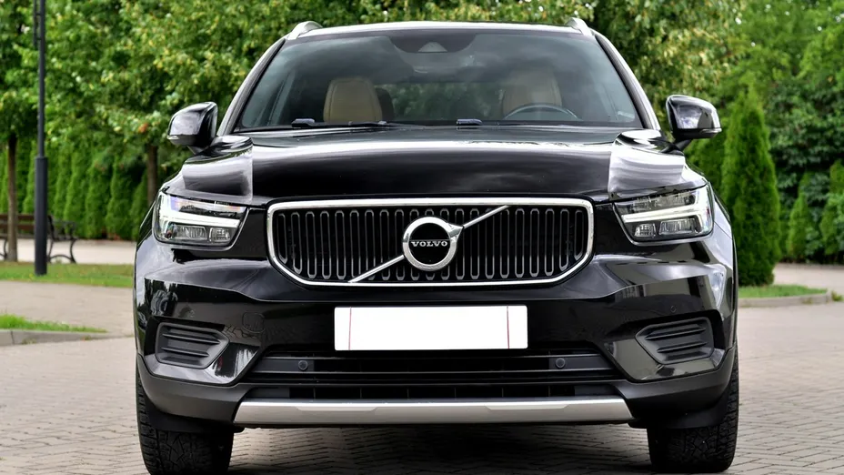 VOLVO XC40 -