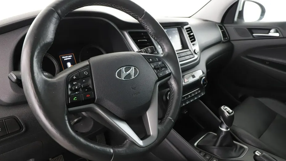 HYUNDAI Tucson -