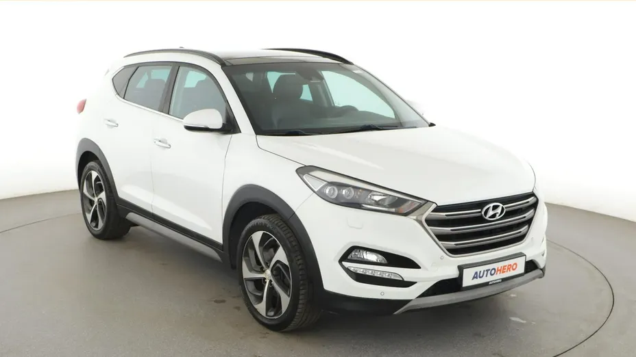 HYUNDAI Tucson -