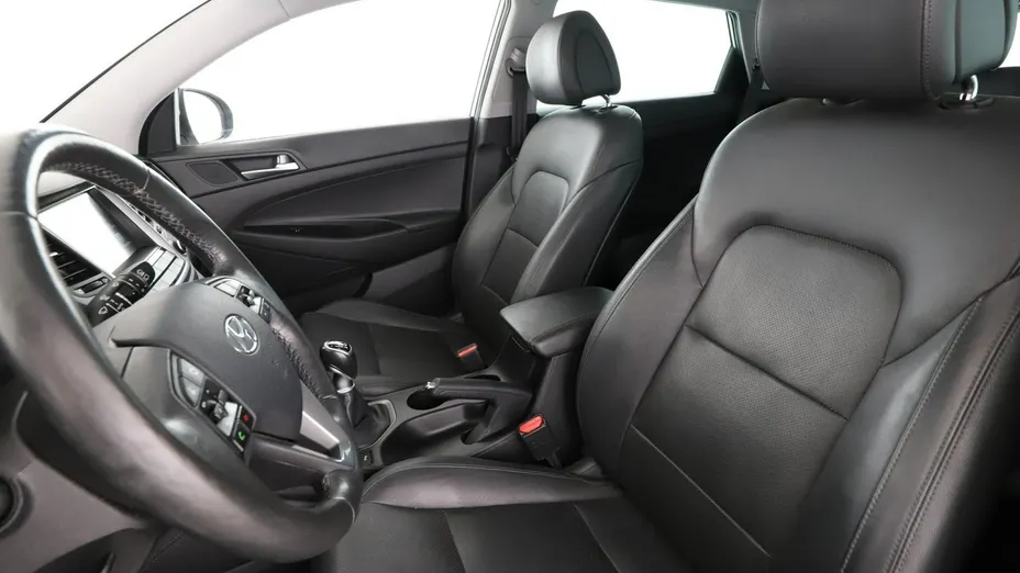HYUNDAI Tucson -