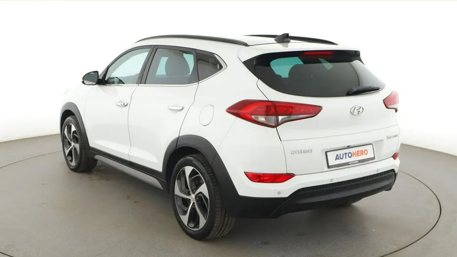 HYUNDAI Tucson -