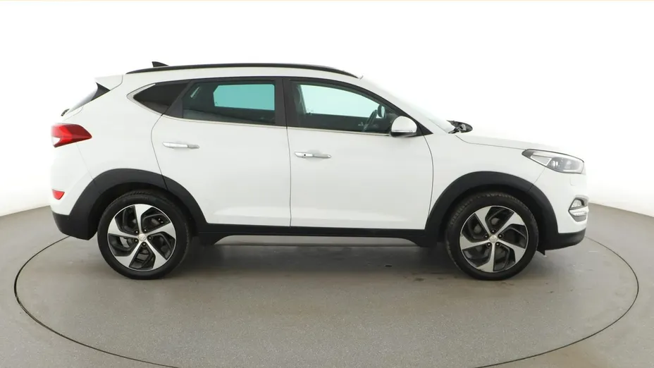 HYUNDAI Tucson -