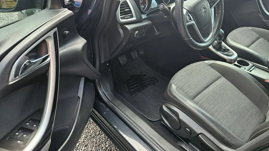 OPEL Astra -
