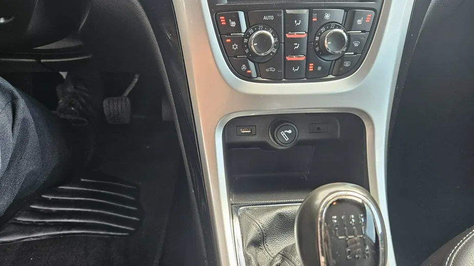 OPEL Astra -