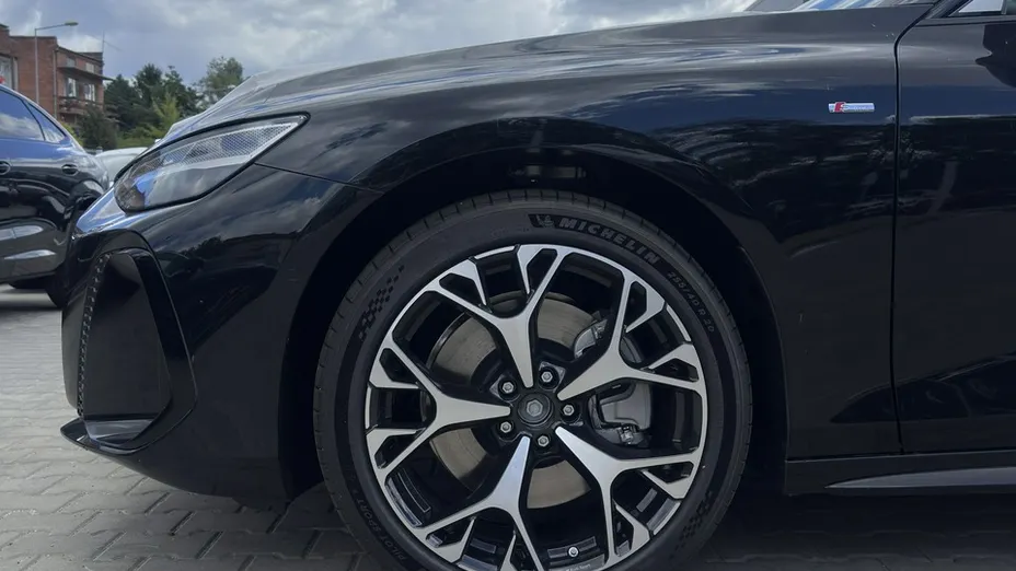 AUDI A6 -
