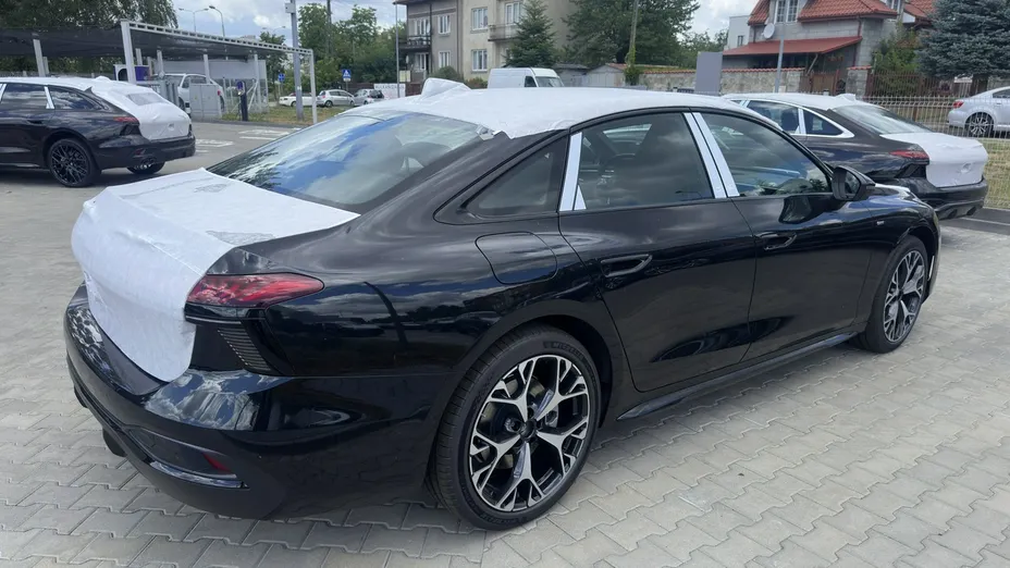 AUDI A6 -