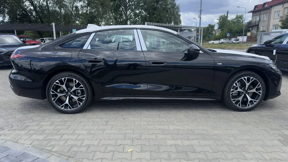AUDI A6 -