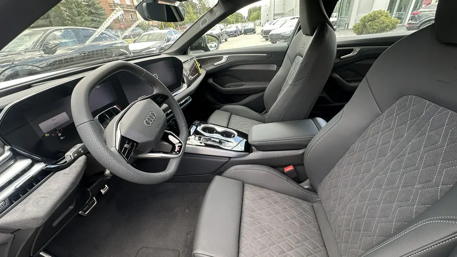 AUDI A6 -